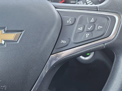 Used 2018 Chevrolet Equinox LT image 29