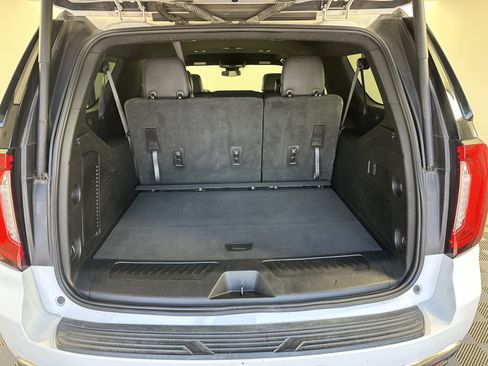 Used 2023 GMC Yukon XL SLT RWD image 21