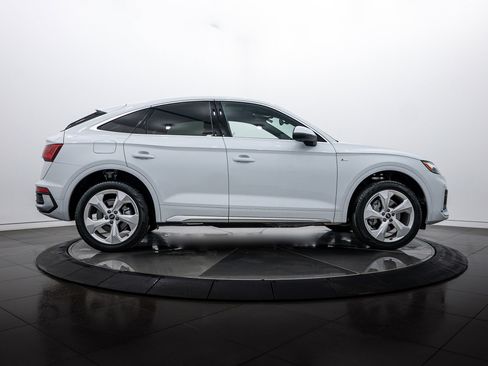 Certified 2025 Audi Q5 2.0T Premium Plus w/ Premium Plus Package image 3