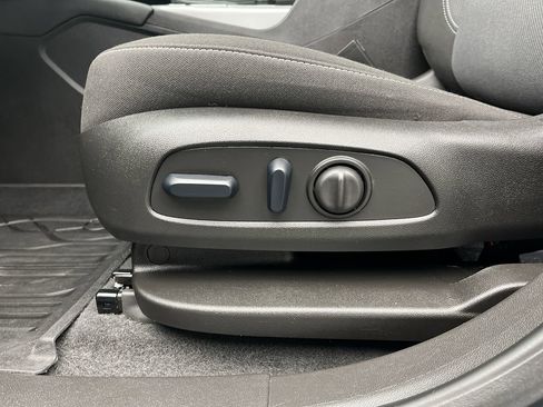 Certified 2024 Chevrolet Blazer LT w/ Convenience Package image 10