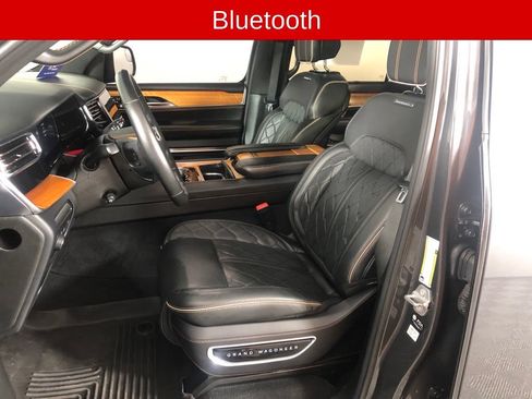 Used 2022 Jeep Grand Wagoneer Series III AWD/4WD image 11