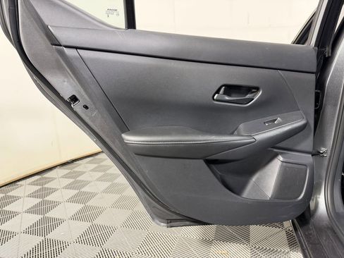 Used 2025 Nissan Sentra SV FWD image 23