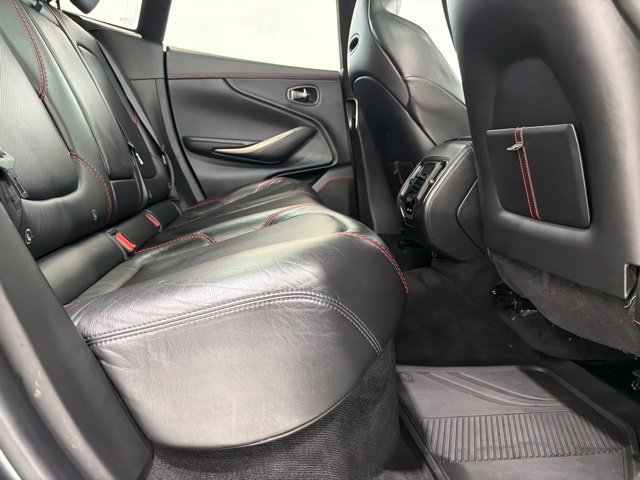 Used 2021 Aston Martin DBX AWD/4WD image 23