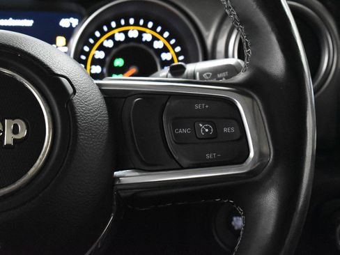 Used 2022 Jeep Wrangler Unlimited Sahara w/ LED Lighting Group image 9