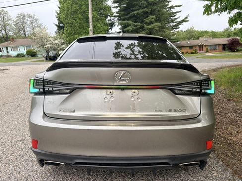 Used 2018 Lexus IS 300 F Sport w/ F Sport Package AWD/4WD image 5