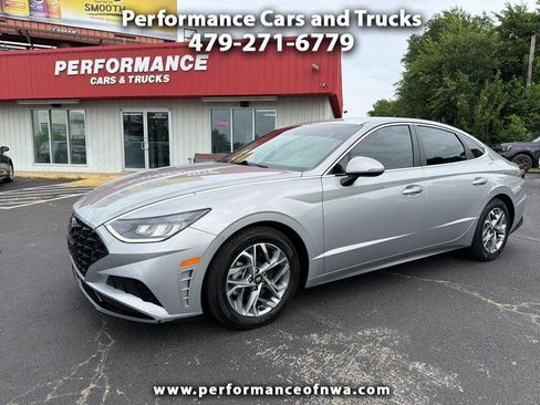 Used 2023 Hyundai Sonata SEL FWD image 1