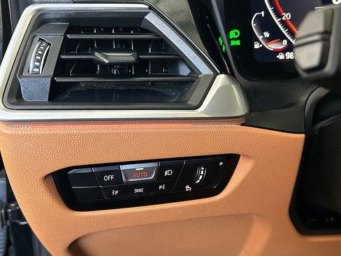 Used 2022 BMW 330i Sedan w/ Convenience Package RWD image 30