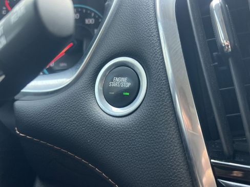 Used 2020 Chevrolet Traverse Premier w/ Redline Edition AWD/4WD image 6