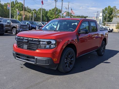 New 2024 Ford Maverick Lariat w/ Black Appearance Package image 16