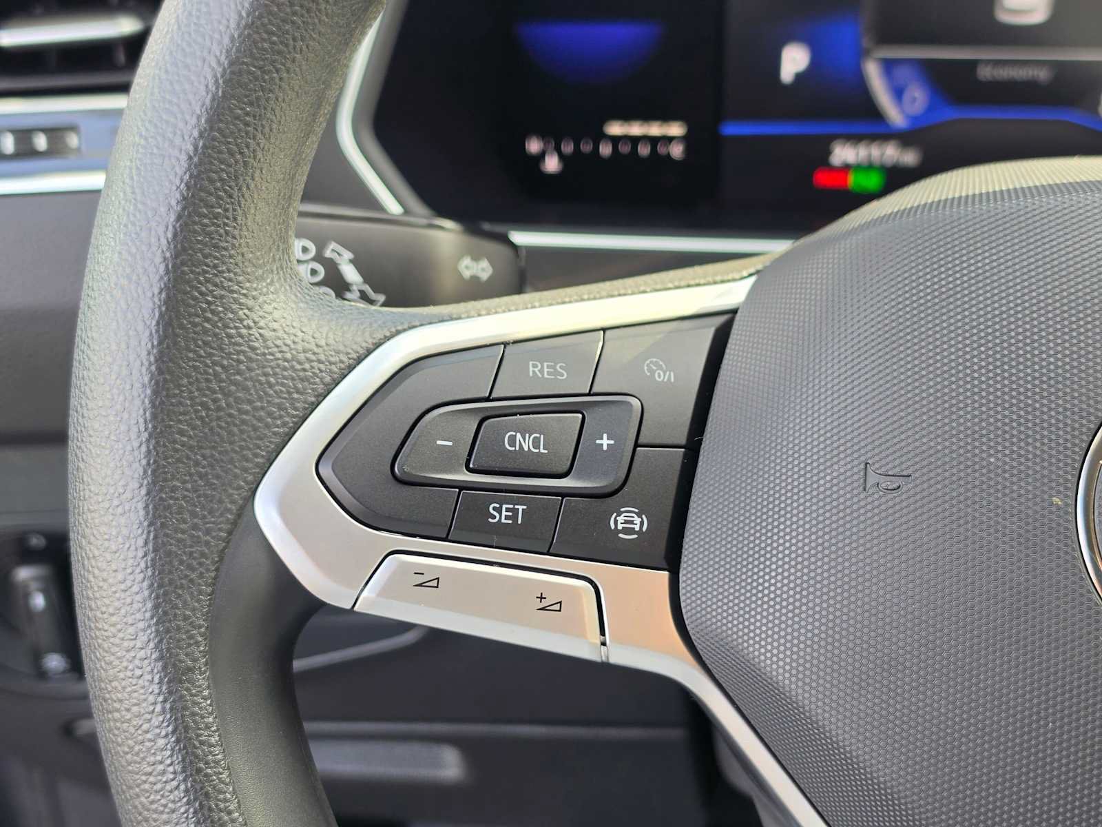 Used 2022 Volkswagen Tiguan S FWD image 32