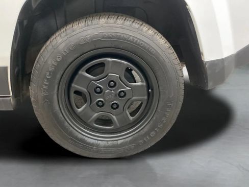 Used 2015 Jeep Patriot Sport FWD image 31