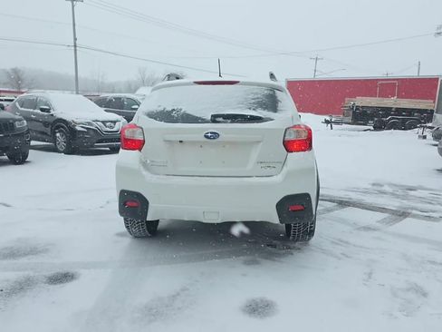 Used 2016 Subaru Crosstrek 2.0i Premium image 3