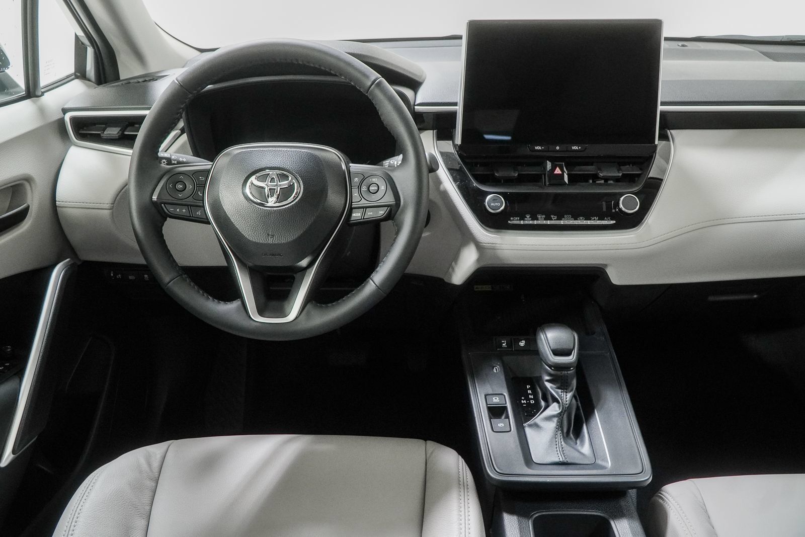 Used 2026 Toyota Corolla Cross LE w/ Moonroof Package AWD/4WD image 23