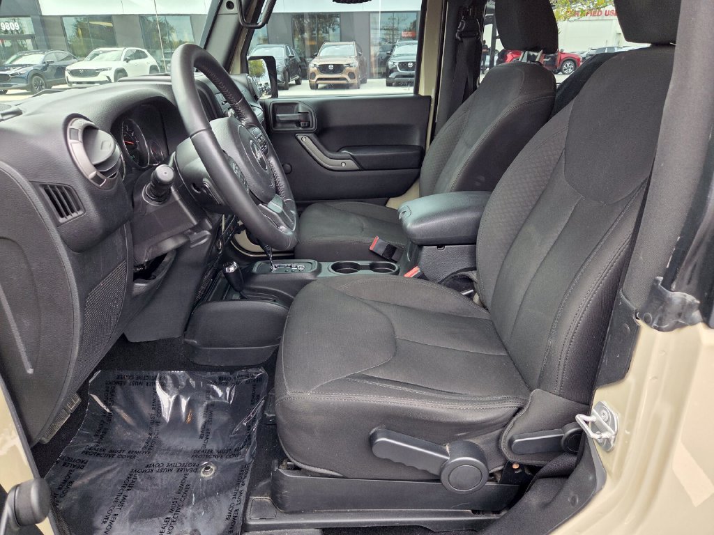 Used 2018 Jeep Wrangler Sport w/ Connectivity Group AWD/4WD image 5