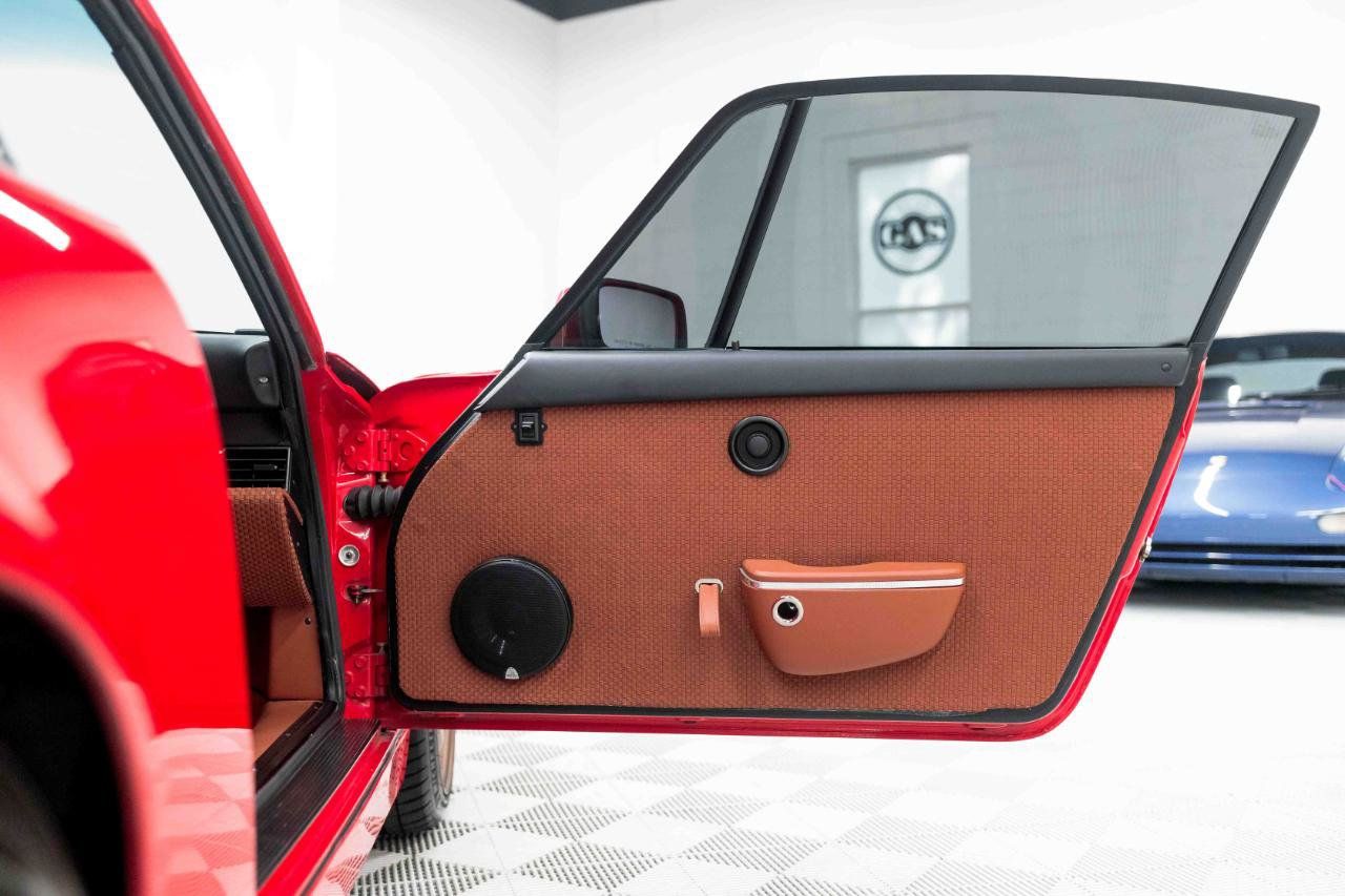 Used 1991 Porsche 911 Carrera image 64