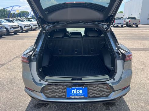 New 2026 Chevrolet Equinox EV RS AWD/4WD image 9