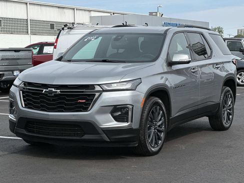 Certified 2023 Chevrolet Traverse RS w/ LPO, Floor Liner Package AWD/4WD image 1