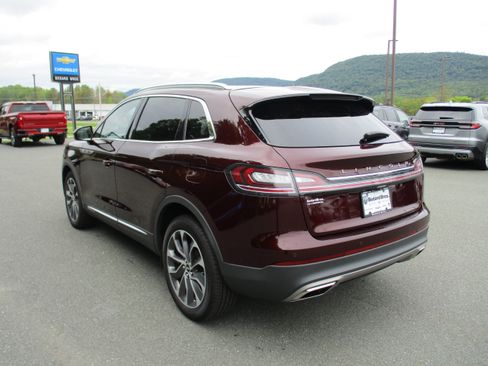 Used 2022 Lincoln Nautilus Reserve w/ Luxury Package AWD/4WD image 7