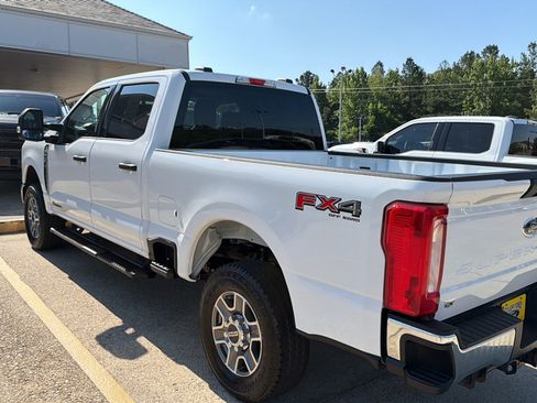 Used 2024 Ford F250 XLT w/ FX4 Off-Road Package AWD/4WD image 7