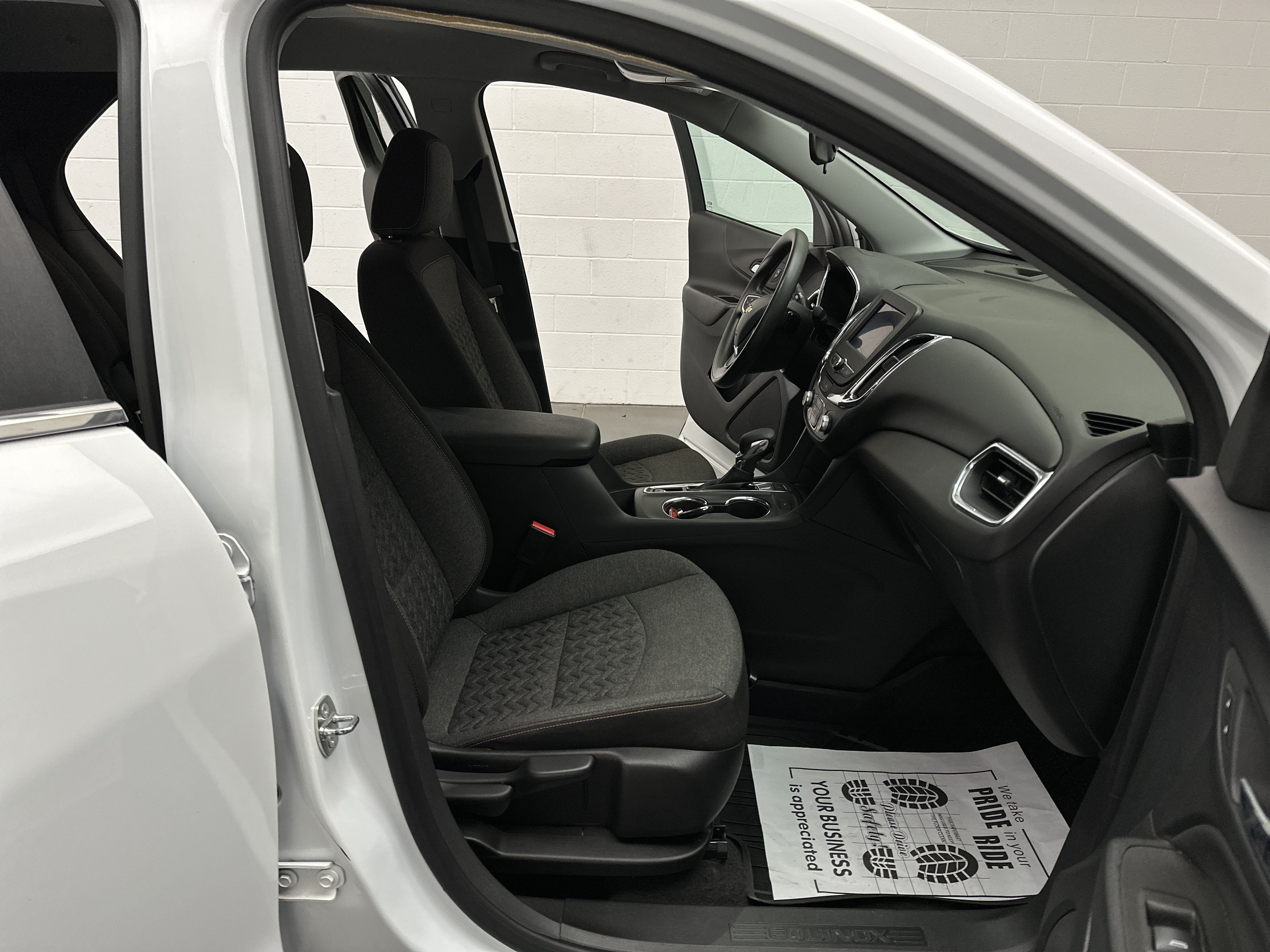 Used 2023 Chevrolet Equinox LT w/ LPO, Floor Liner Package AWD/4WD image 23