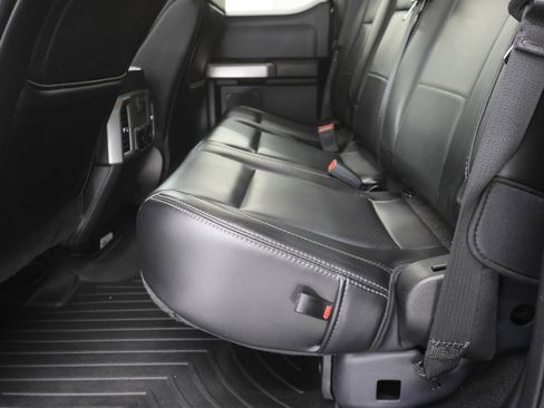 Used 2019 Ford F350 Lariat w/ Chrome Package image 33
