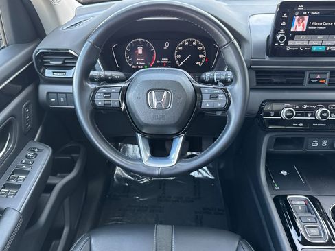 Certified 2023 Honda Pilot Touring image 32