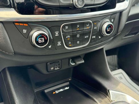 Used 2023 Chevrolet Traverse High Country AWD/4WD image 30