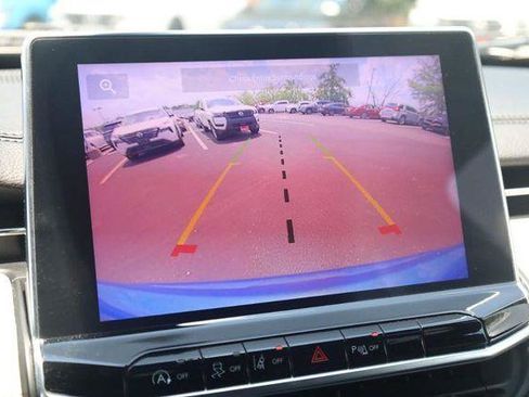 Used 2025 Jeep Compass Limited AWD/4WD image 15