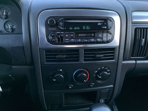 Used 2004 Jeep Grand Cherokee Laredo w/ Trailer Tow Prep Group image 21