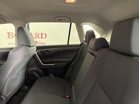 Used 2020 Toyota RAV4 LE FWD image 13