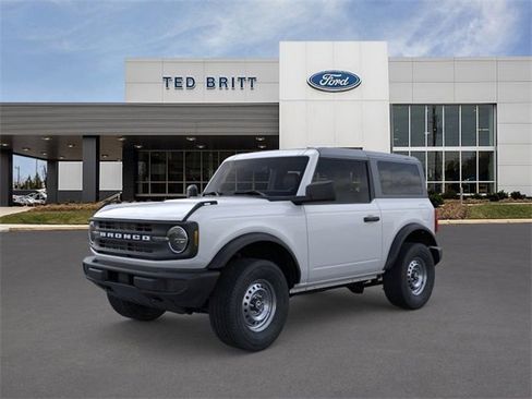 New 2025 Ford Bronco 2-Door image 2