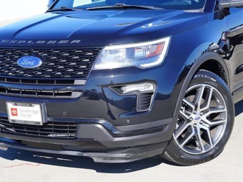 Used 2019 Ford Explorer Sport image 5