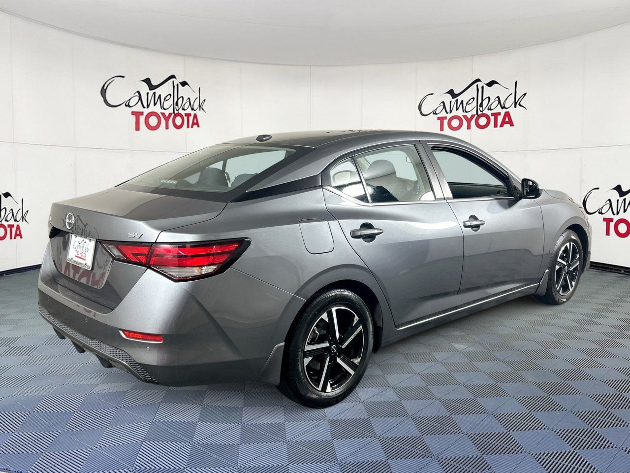Used 2024 Nissan Sentra SV FWD image 8