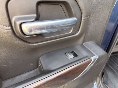 Used 2022 GMC Sierra 2500 SLT w/ SLT Convenience Package image 45