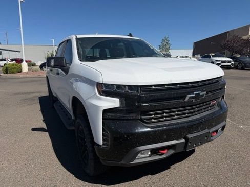 Used 2020 Chevrolet Silverado 1500 LT Trail Boss AWD/4WD image 3