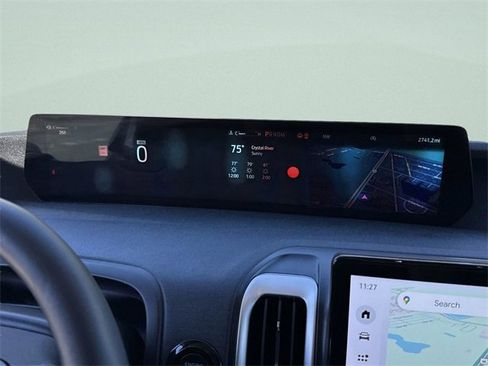 Used 2025 Ford Expedition Active image 39