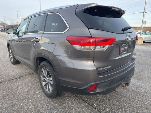 Used 2017 Toyota Highlander XLE image 9
