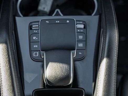 Used 2025 Mercedes-Benz GLE 350 4MATIC image 25