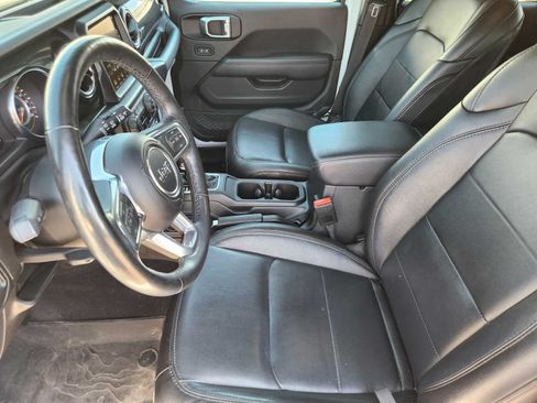 Used 2023 Jeep Wrangler Unlimited Sahara AWD/4WD image 7
