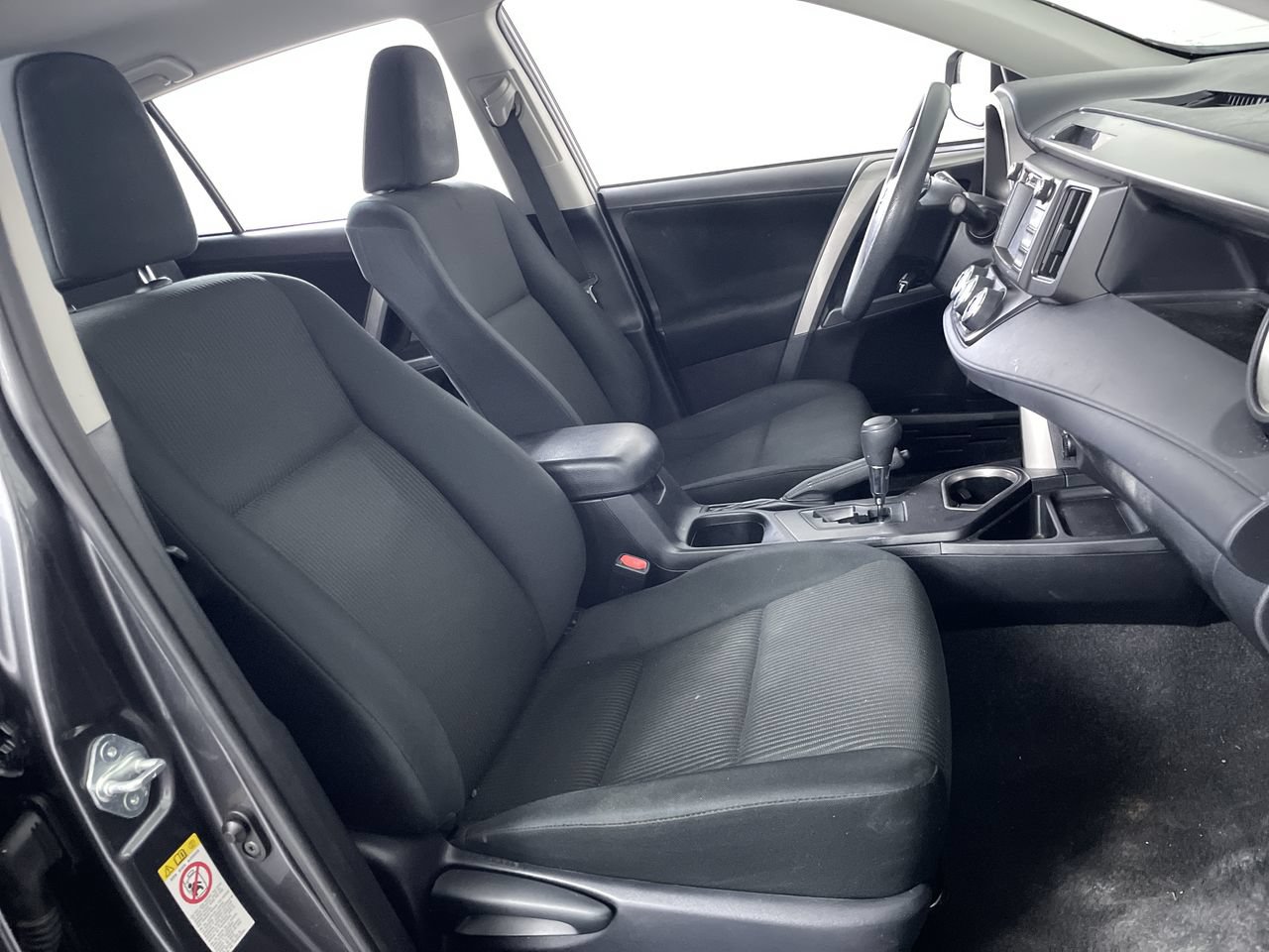 Used 2018 Toyota RAV4 LE w/ All Weather Liner Package AWD/4WD image 25