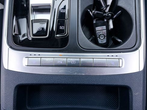 Certified 2025 Kia Carnival EX FWD image 29