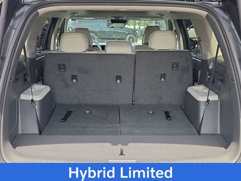 Used 2025 Hyundai Santa Fe Limited FWD image 23