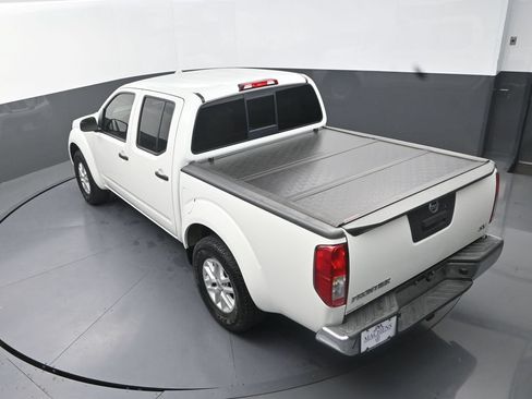 Used 2017 Nissan Frontier SV RWD image 18