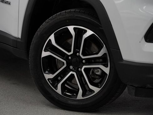 Certified 2023 Jeep Compass Limited image 5