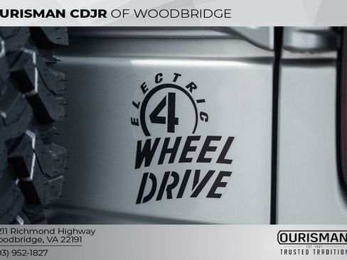 Used 2023 Jeep Wrangler Unlimited image 6