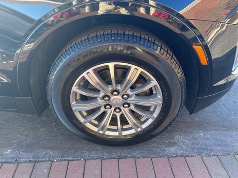 Used 2018 Cadillac XT5 Luxury w/ Driver Awareness Package image 6