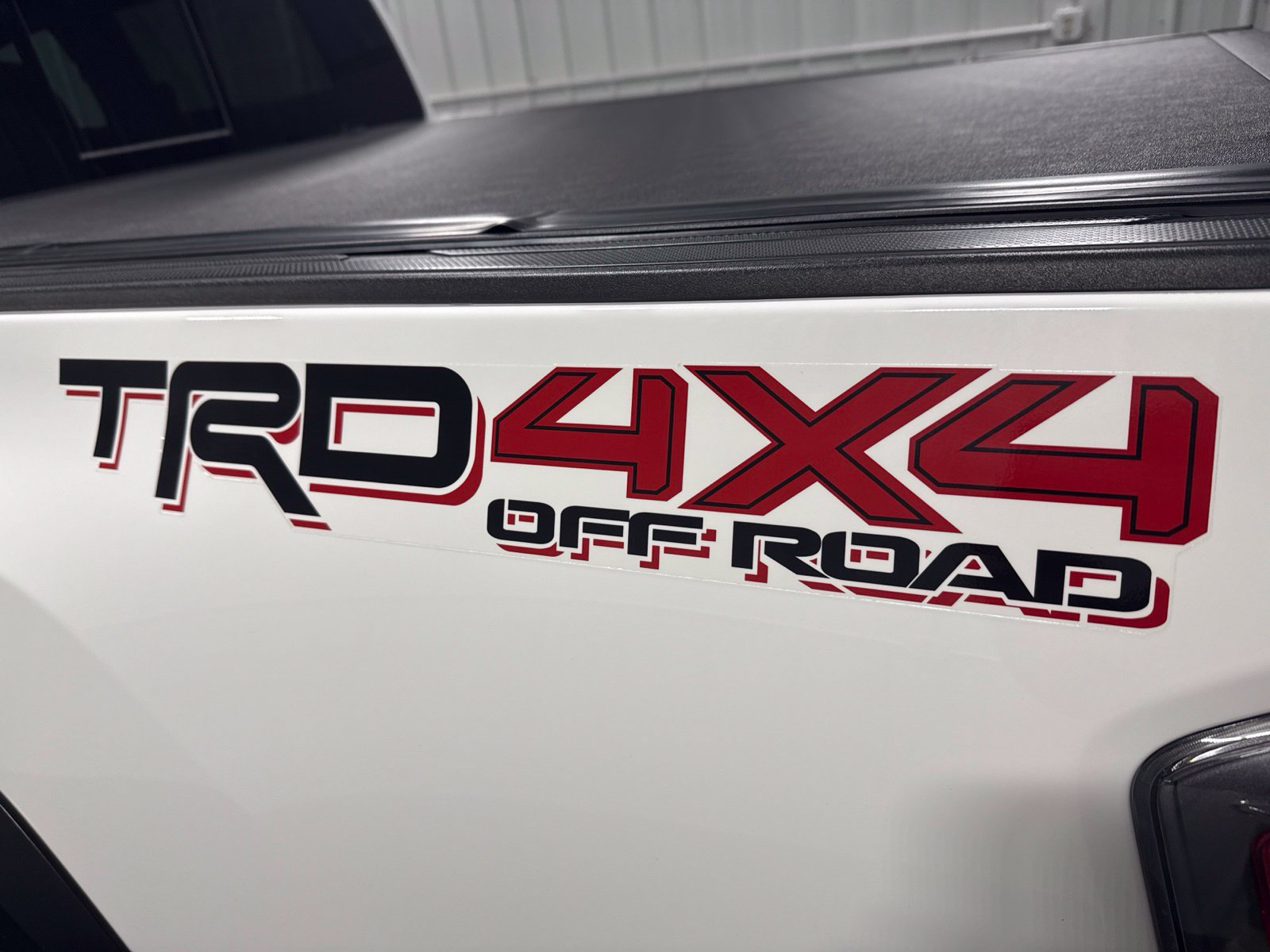 Used 2021 Toyota Tacoma TRD Off-Road w/ Blackout Package (TMS) AWD/4WD image 43