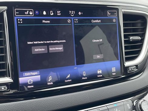 Certified 2024 Chrysler Pacifica Touring-L image 2