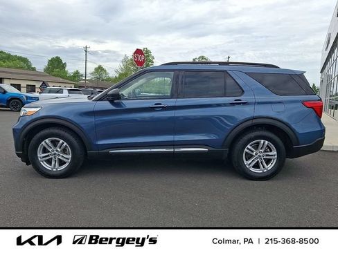 Used 2020 Ford Explorer XLT w/ Equipment Group 202A AWD/4WD image 9