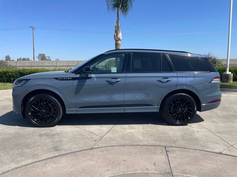 New 2026 Lincoln Aviator Reserve AWD/4WD image 2
